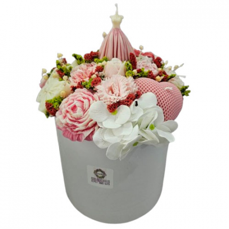 Aranjamente flori din ceara de soia - Aranjament floral cu printesa din ceara de soia