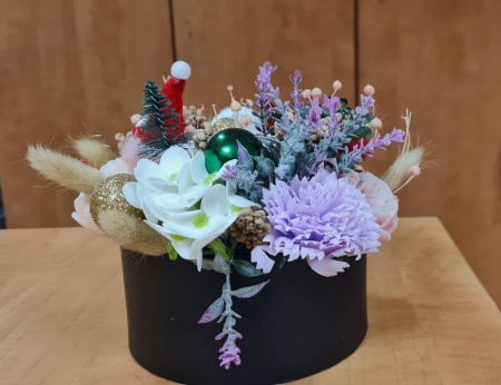 Cadouri personalizate - Aranjament floral din ceara de soia