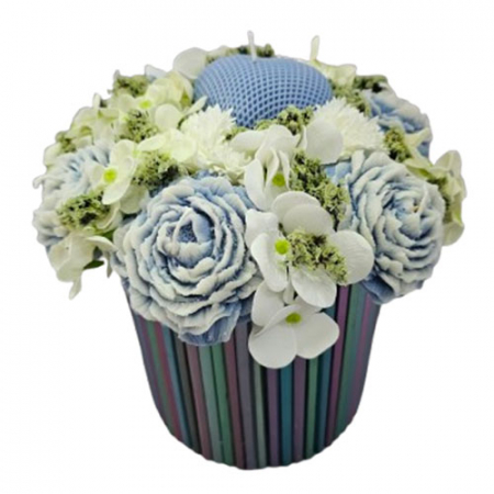 Aranjamente flori din ceara de soia - Aranjament floral din ceara de soia in suport creioane metalizate