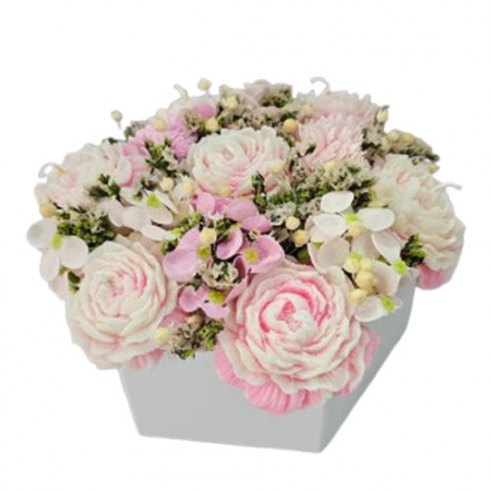 Aranjamente flori din ceara de soia - Aranjament floral roz in cutie hexagonala mica