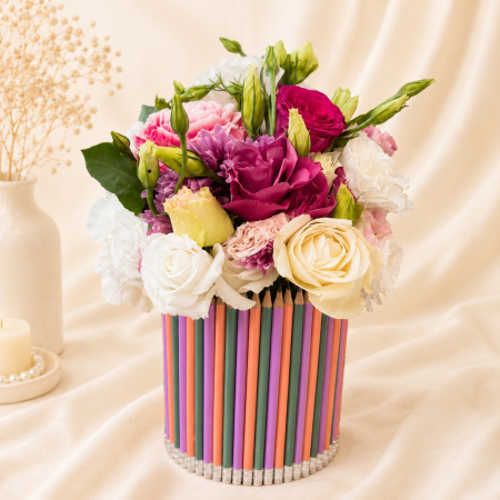 Aranjamente si decoratiuni florale - Aranjament flori naturale in cutie cu creioane