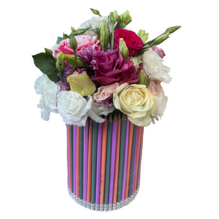 Aranjamente flori naturale - Aranjament flori naturale in cutie cu creioane