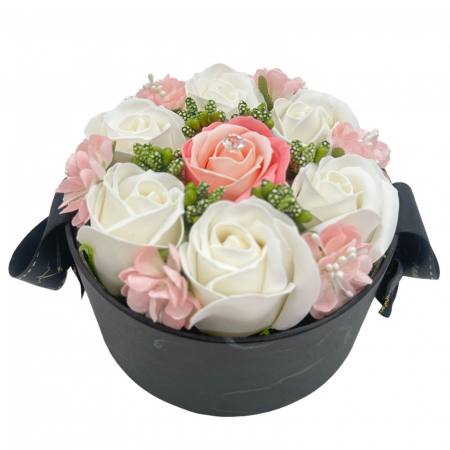 Cutie neagra dome cu capac si trandafiri de sapun [1]