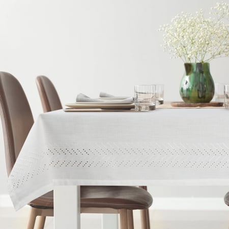 Fata de masa eleganta 160x260 cm – alb ivory cu broderie delicata [0]