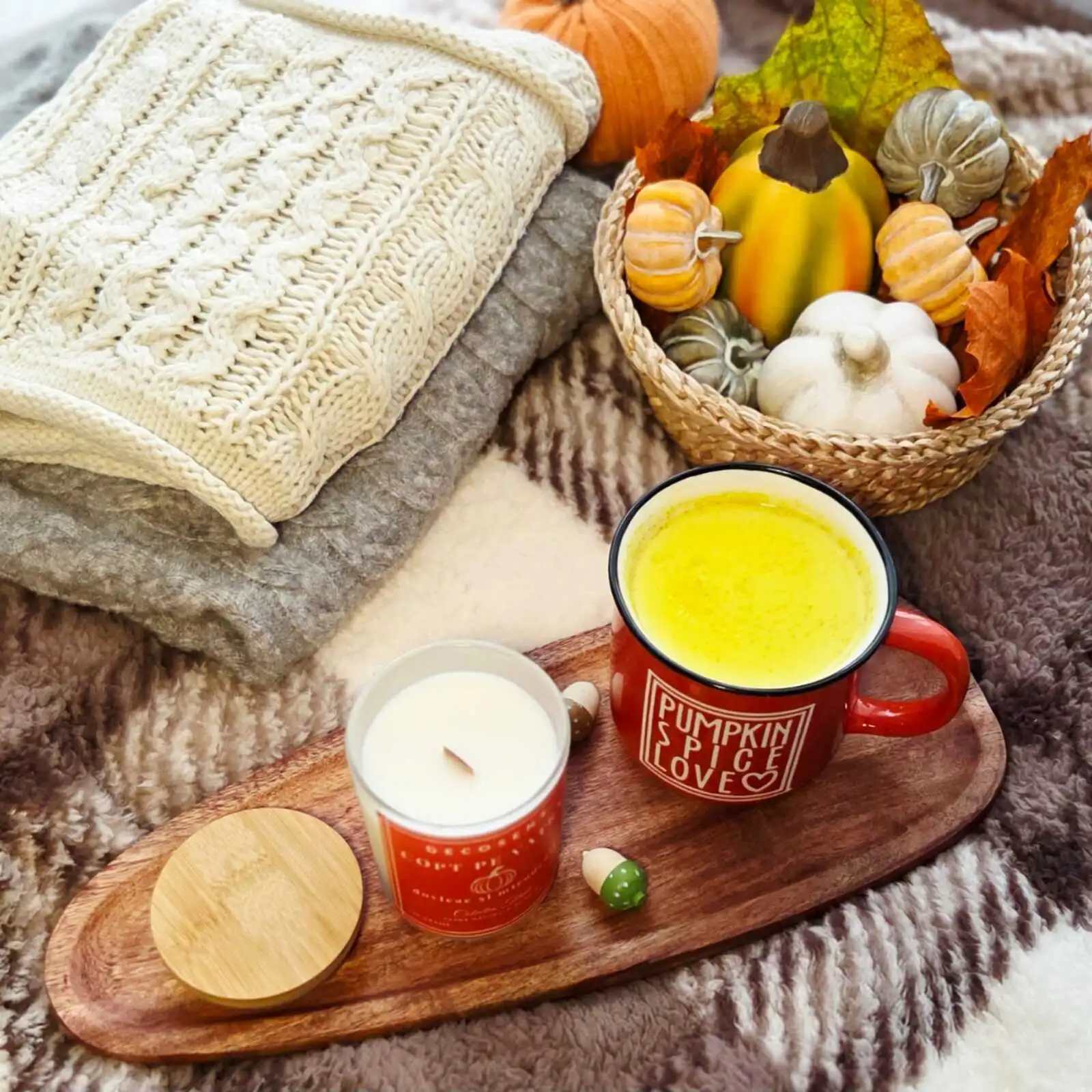 Lumânare parfumată handmade cu dovleac copt și mirodenii calde – Decosens [5]