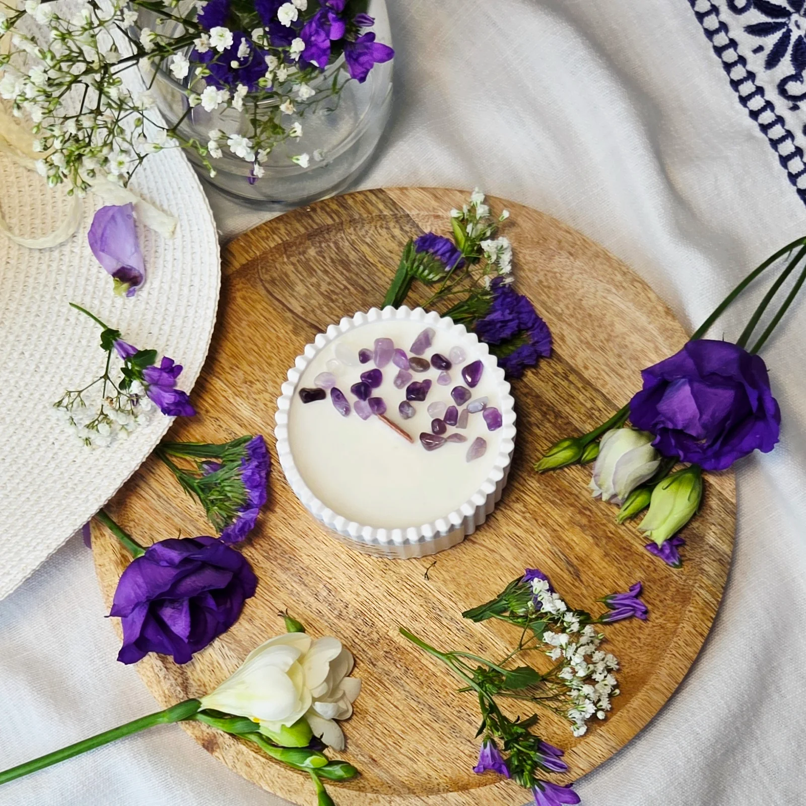Lumanare parfumata Petale – frezie, blue bell si paciuli alb –  Colectia Senin -Decosens [5]