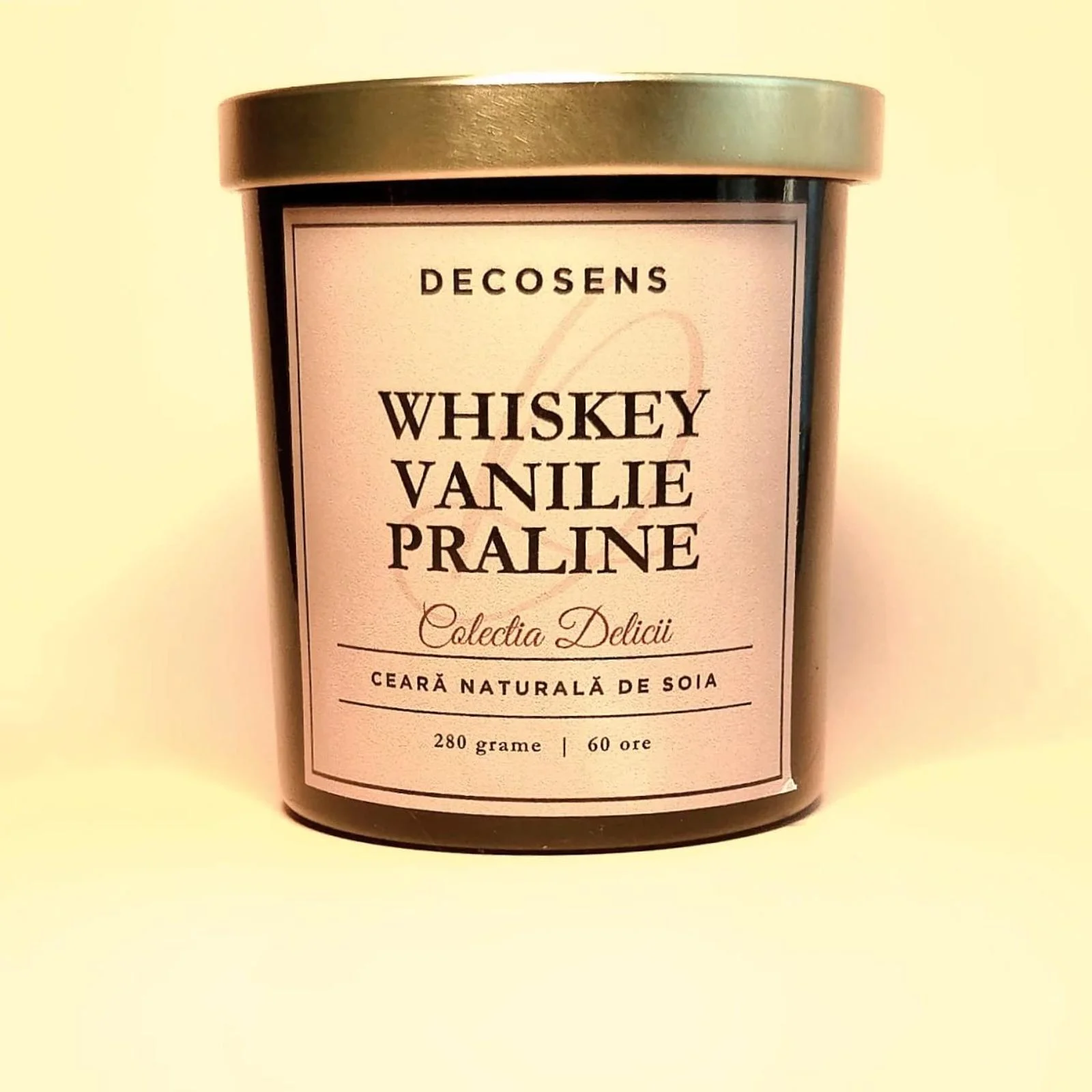 Lumanare parfumata gurmanda Whiskey-Vanilie-Praline, aroma  calda si sofisticata in recipient de sticla neagra - Decosens [3]