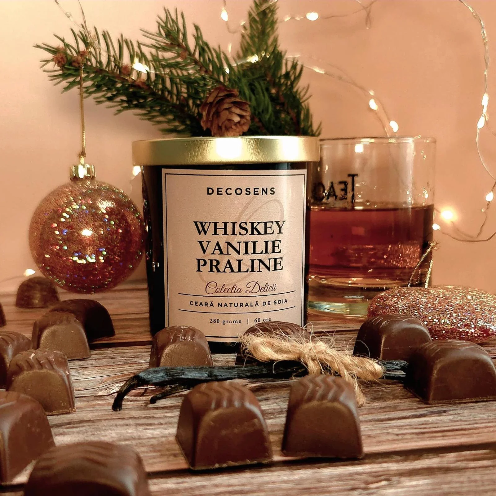 Lumanare parfumata gurmanda Whiskey-Vanilie-Praline, aroma  calda si sofisticata in recipient de sticla neagra - Decosens [2]