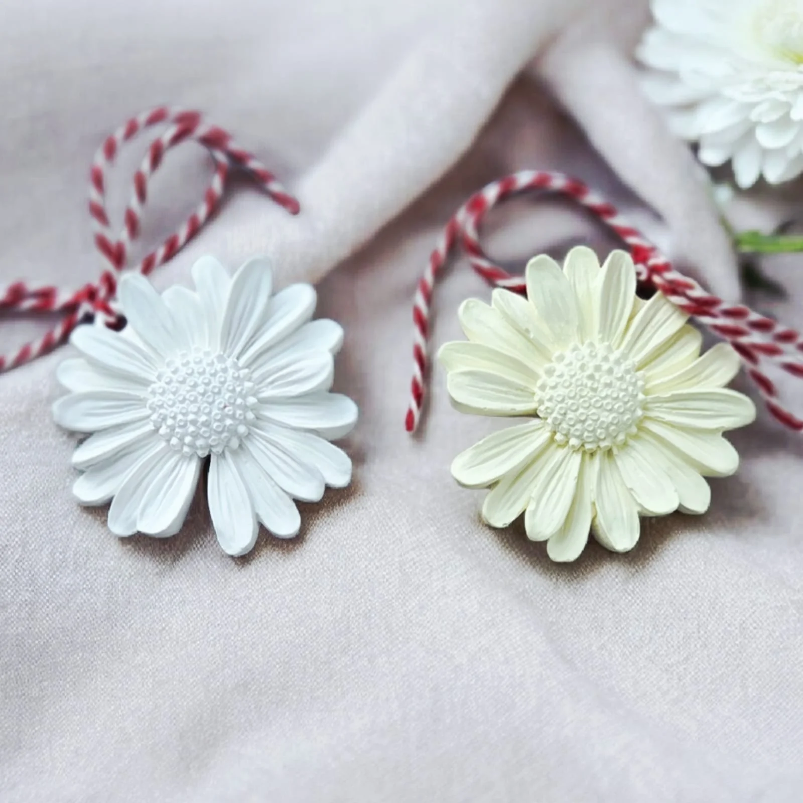 odorizant-ceramic-pentru-dulap-floare-casmir [2]