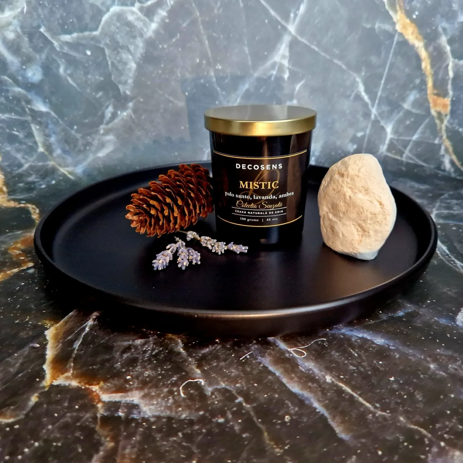 Lumânarea parfumată Mistic - palo santo, lavandă, ambră - Colecția Senzații - 180 gr. [1]