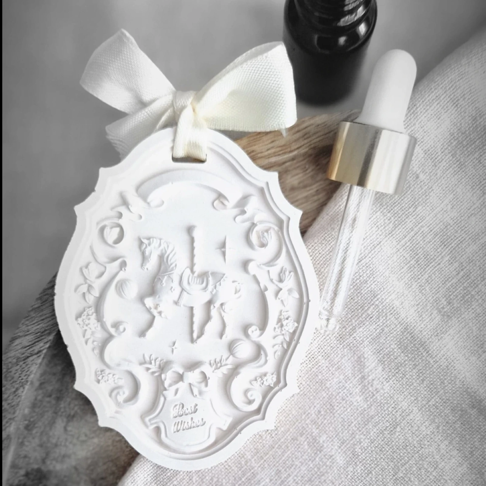 Lumanari Parfumate & Odorizante - Odorizant de Dulap Ceramic „Carusel” – Bumbac Curat