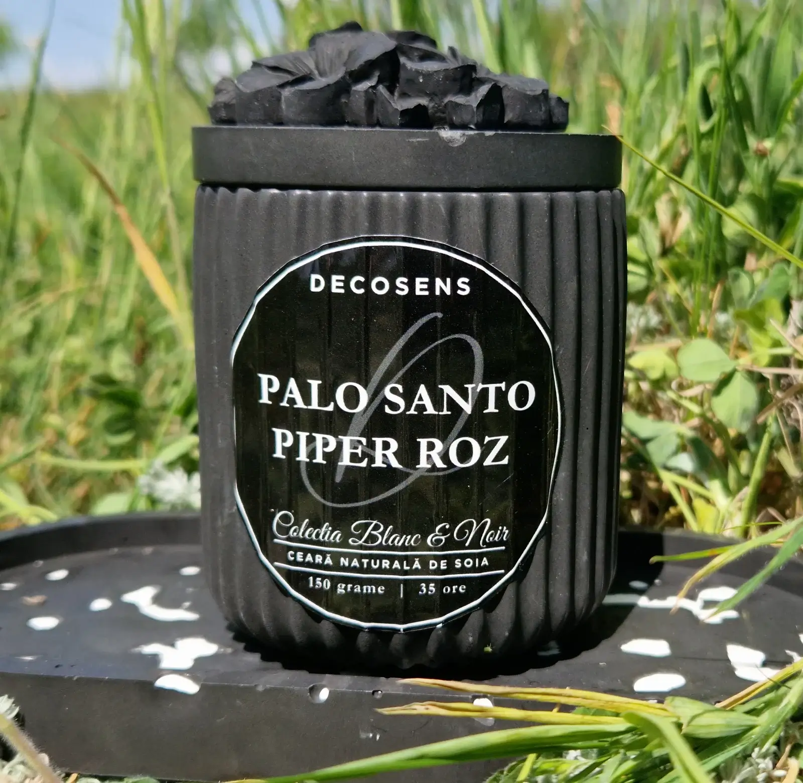 Toamna-Iarna - Lumanare parfumata Palo Santo - Piper roz - Colectia Blanc & Noir - 150 gr.