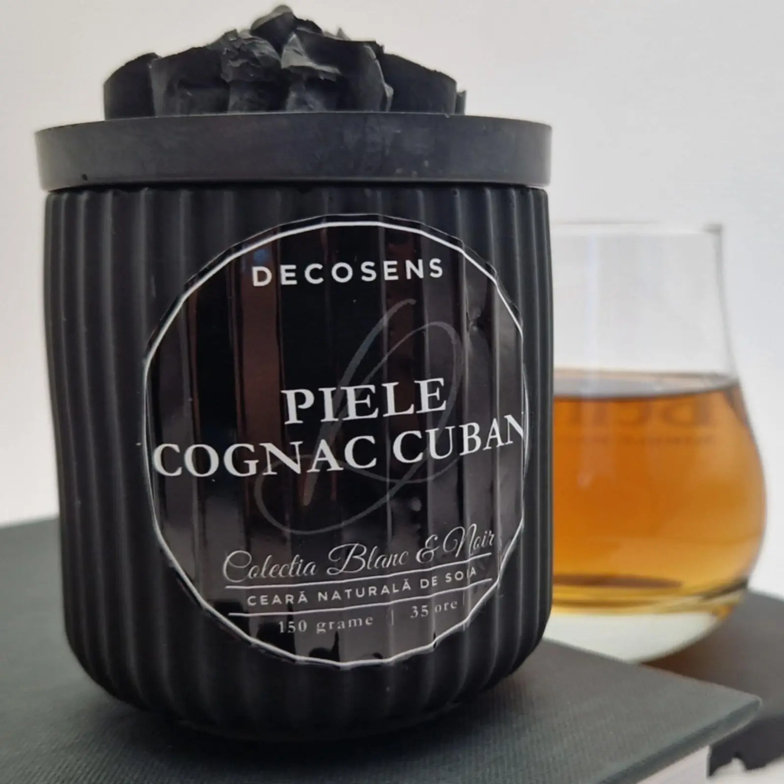 Lumanari Parfumate & Odorizante - Piele - Cognac Cuban - Colectia Blanc & Noir - 150 gr.