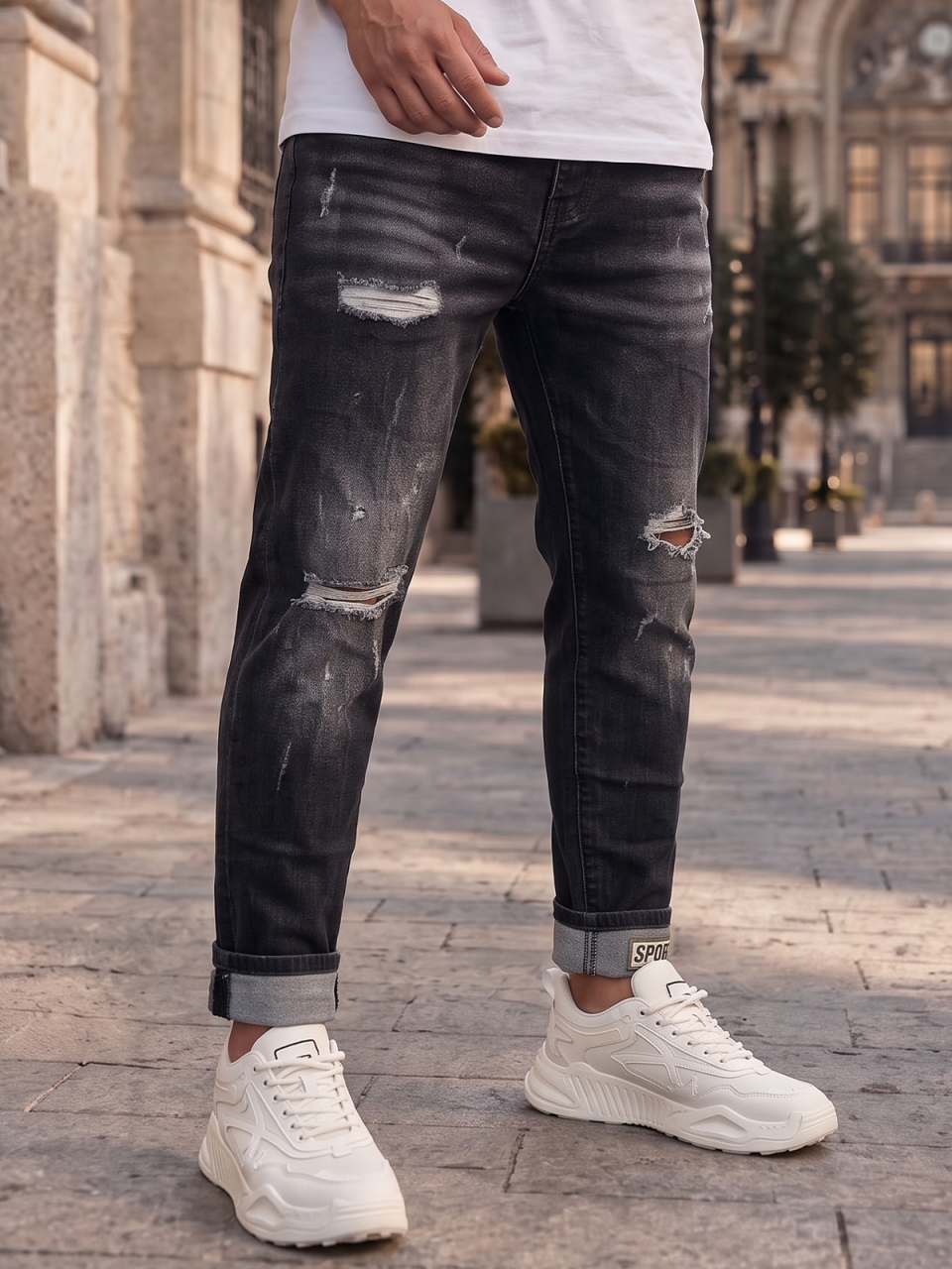 Blugi Slim Fit Negri cu Rupturi Adam [2]