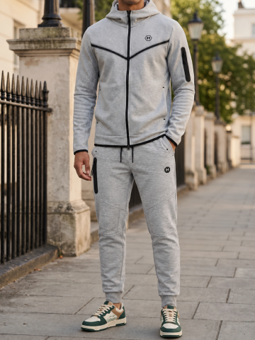 Compleuri & Treninguri pentru bărbați - Trening-barbati-gri-deschis-hanorac-fermoar-pantaloni-joggeR