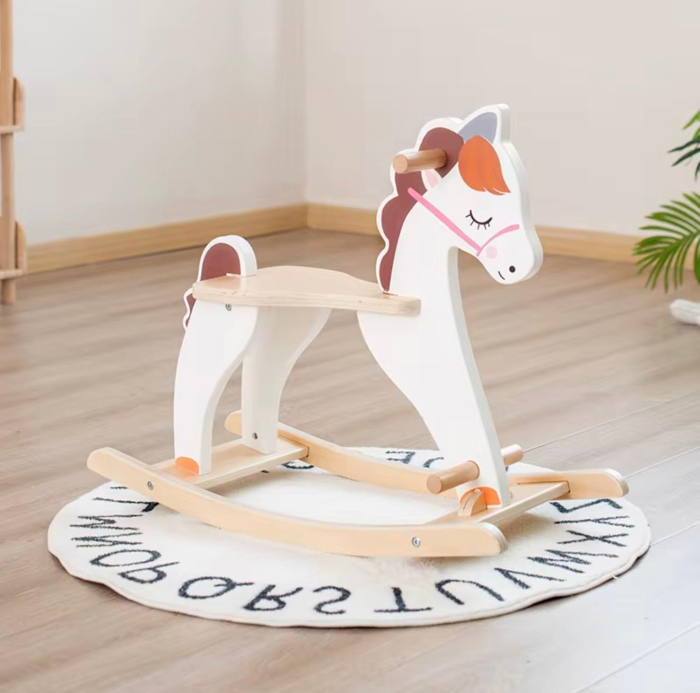 Balansoar, Calut din lemn pentru copii 1-4 ani — Jucărie de călărit, design Nordic alb-bej, scaun ergonomic, mânere și suport picioare, lemn, 68x32x57 cm — Dezvoltare echilibru și coordonare [4]