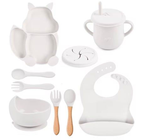 Produse - Set hranire din silicon pentru copii –  8 piese, din silicon BPA free, 6+ luni, farfurie, bol, pahar, bavetica, tacamuri, Set pentru diversificare