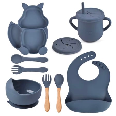 Produse - Set hranire din silicon pentru copii –  8 piese, din silicon BPA free, 6+ luni, farfurie, bol, pahar, bavetica, tacamuri, Set pentru diversificare