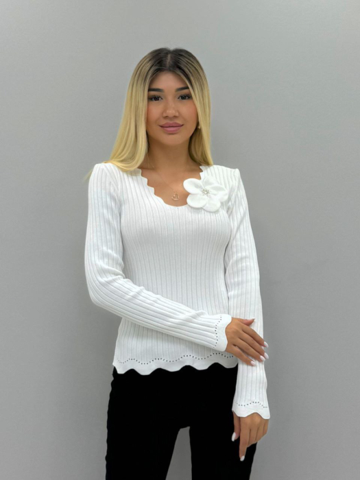 Bluză albă floare albă [1]