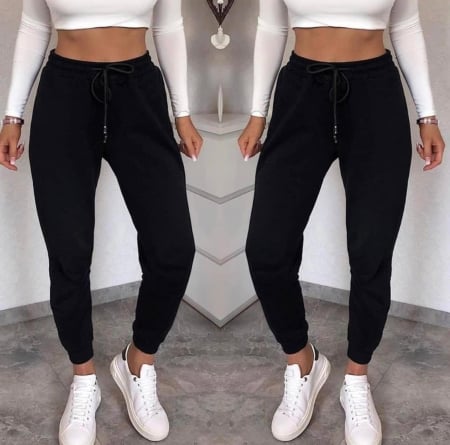 Pantaloni & colanți - Pantaloni de trening Vatuiti black