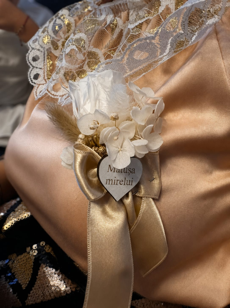 Cocarde nunta flori de piept flori uscate si stabilizate placuta lemn gravata mama miresei mama mirelui Design Cu Poveste [9]