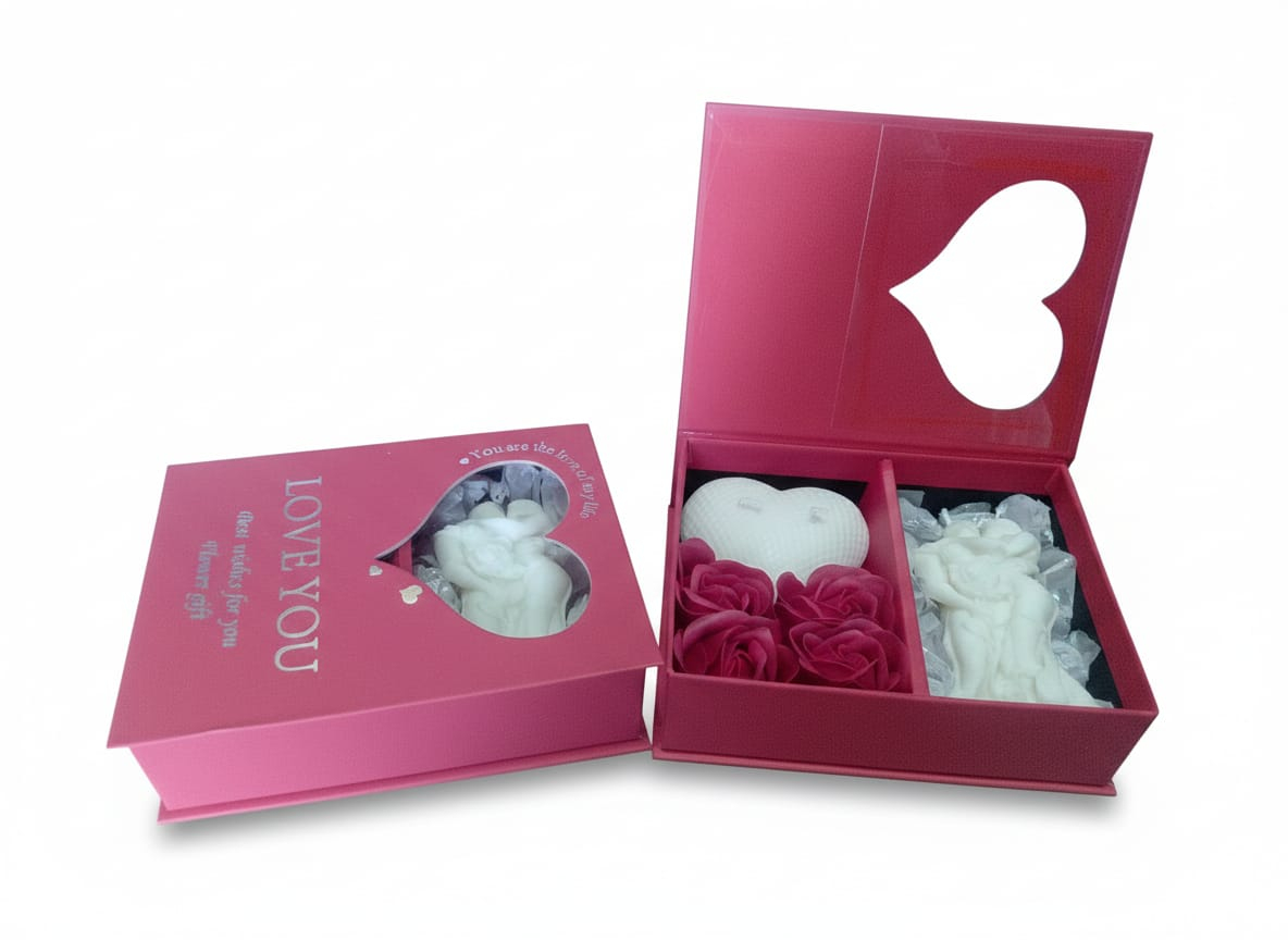 Set cadou premium Love Story cutie rosie cu fereastra inima lumanari sculpturale [3]