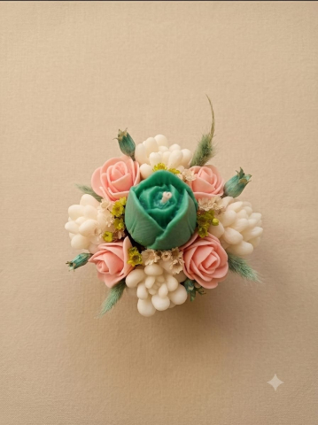 Aranjament floral handmade in suport din lemn lalea turcoaz si trandafiri piersica „Gradina de Azur” [1]