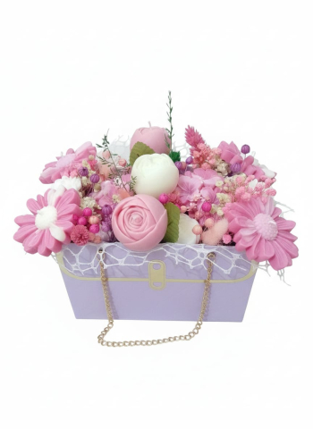 Aranjament floral premium în poșetă violet cu flori din ceară de soia și plante stabilizate [4]