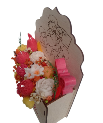 Aranjament floral premium în cutie plic din lemn cadou pentru doamna educatoare flori din ceară de soia [11]