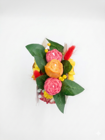 Aranjament floral gentuta cu funda alb-auriu si lumanare floarea-soarelui [5]