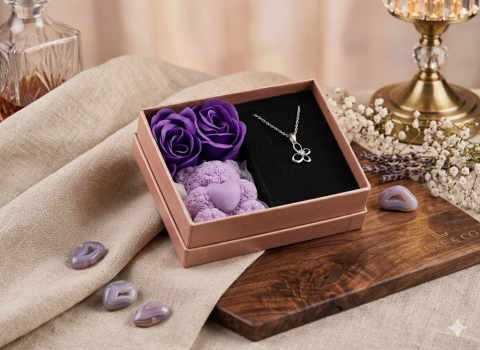 Seturi Cadou & Cutii Răsfăț - Set cadou deosebit Mystic Butterfly lantisor fluture lumanare ursulet mov