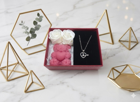 Set cadou romantic Cupids Flame lantisor inima cu sageata lumanare ursulet rosu deschis [1]