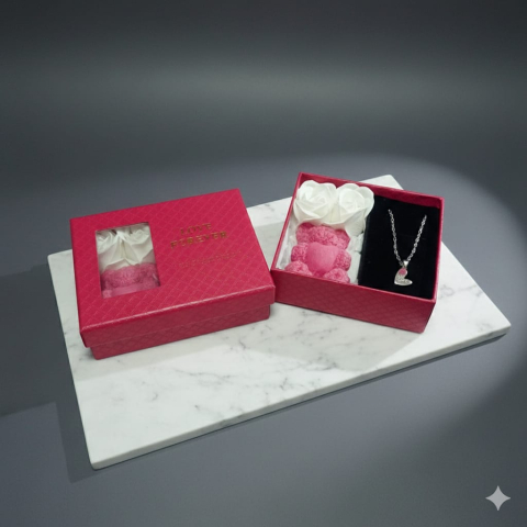Set cadou romantic Red Passion Duo cutie cu fereastra lantisor inima cu sageata lumanare ursulet rosu deschis [3]