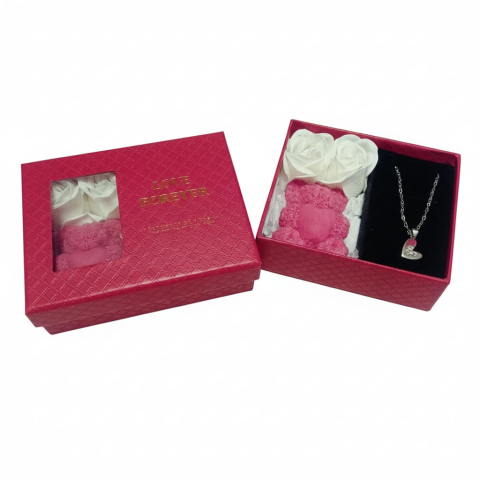 Set cadou romantic Red Passion Duo cutie cu fereastra lantisor inima cu sageata lumanare ursulet rosu deschis [5]