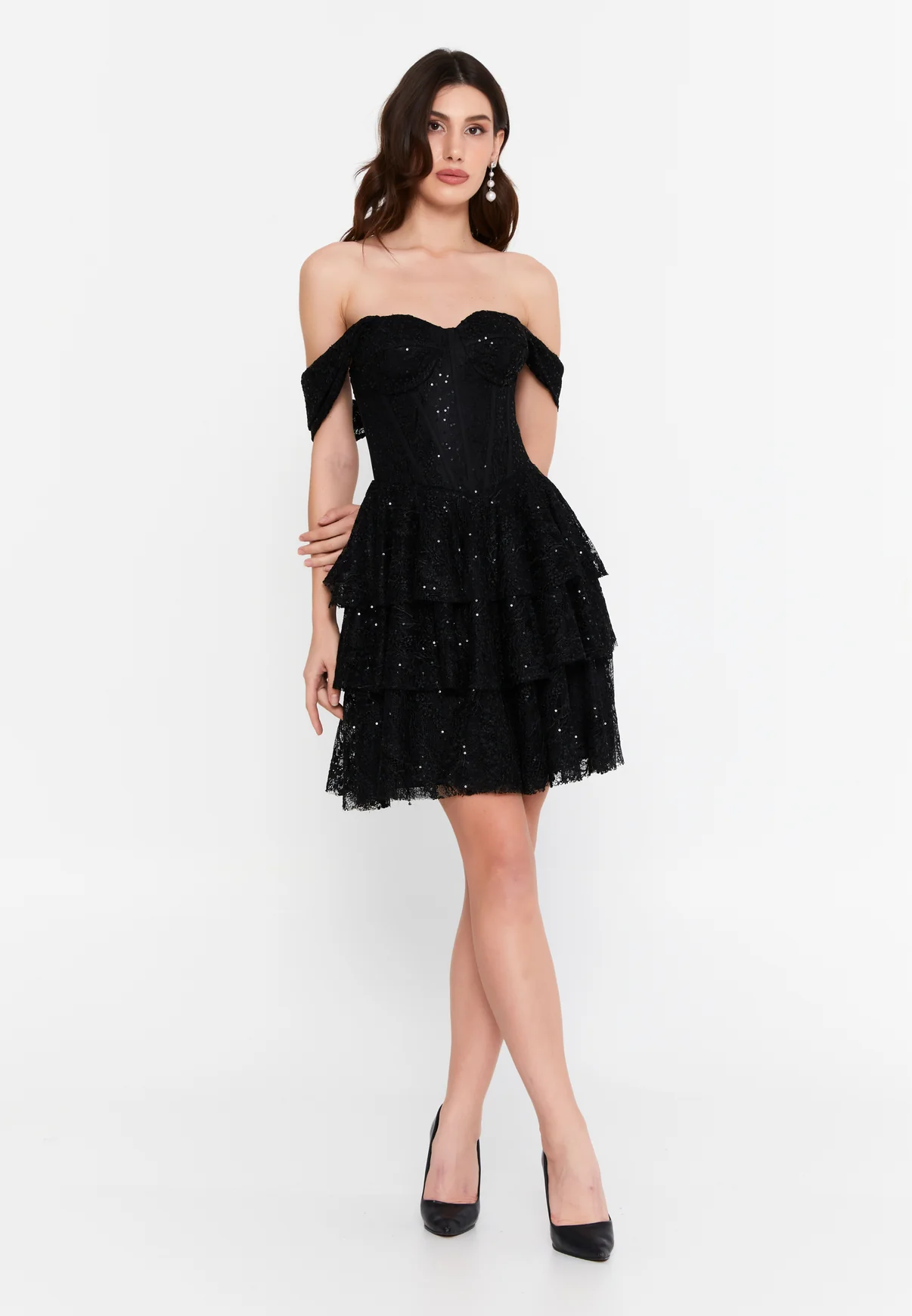 Produse - Rochia Mini Neagră cu Corset și Volane Din Dantelă