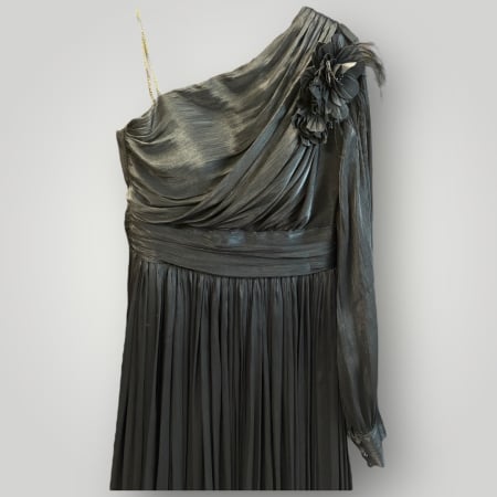 Rochie A-Line Neagră cu o Singură Mânecă [2]