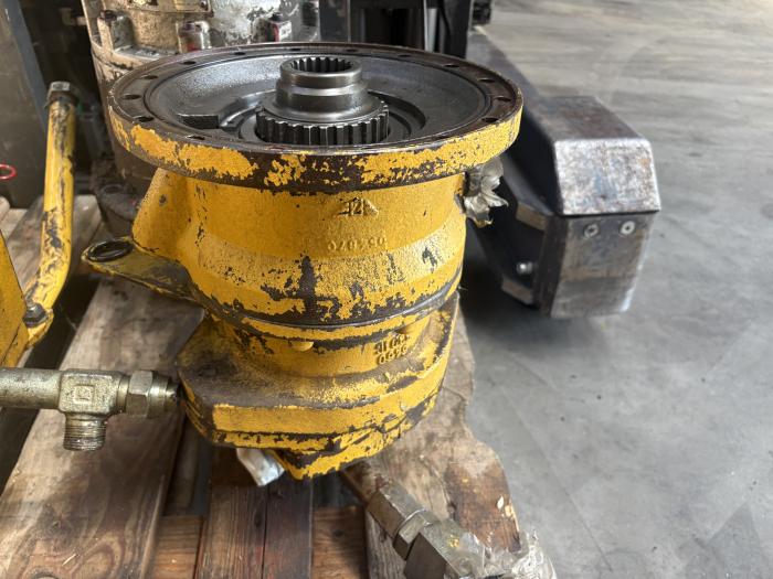 Ansamblu reductor cu hidromotor rotire Komatsu 21P-60-K1181 [2]