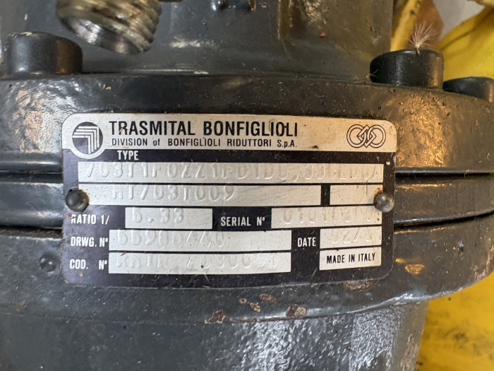 Ansamblu reductor cu hidromotor rotire Trasmital Bonfiglioli 703T1F0ZZ1FD1D5 [2]