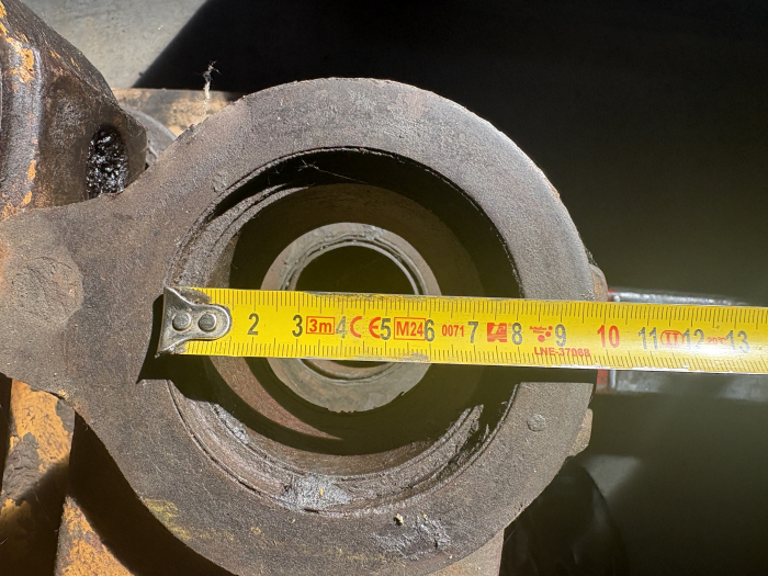 Articulație tip H, diametru interior 80, 60mm, lungime 690mm, lățime 275mm [2]