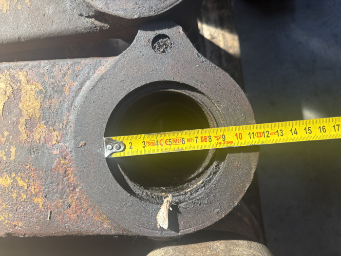 Articulație tip H, diametru interior 95,65mm, lungime 665mm, lățime 275mm [2]