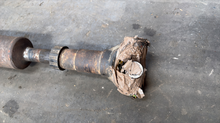 Ax cardanic cu capete canelate de 20 dinți - MF 750 [3]