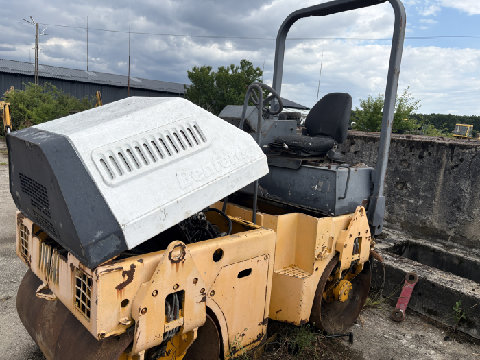 Benford TVH 1200D cu motor Yanmar - Dezmembrări [2]