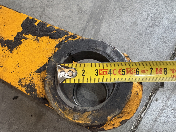 Bielă prindere cupă, diametru interior 45,45mm, lungime 790mm, lățime 120,115mm, interax 710mm [4]