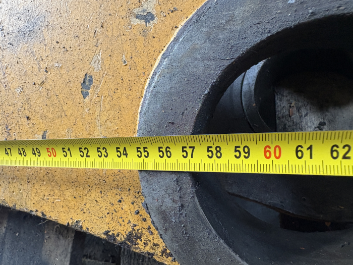 Bielă prindere cupă diametru interior 95,70mm, lungime 750mm, interax 570mm [3]