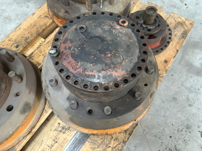 Butuc roată ZF 4463406010EZP2218151089 - LIPSA_UTILAJ [4]