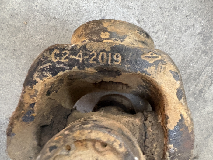 Cap cardan Spicer C2-4-2019, cu capete canelate de 15 dinți, cu 4 găuri de prindere [5]