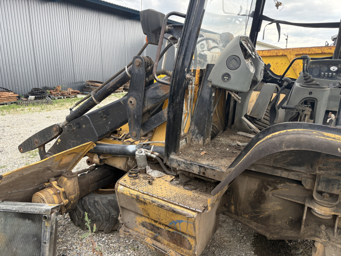 Caterpillar 428D cu motor Cat 3054 - Dezmembrări [4]