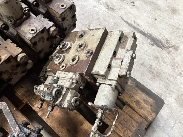 Distribuitor hidraulic 936-36275 30301 - Volvo Akerman EC230 [6]
