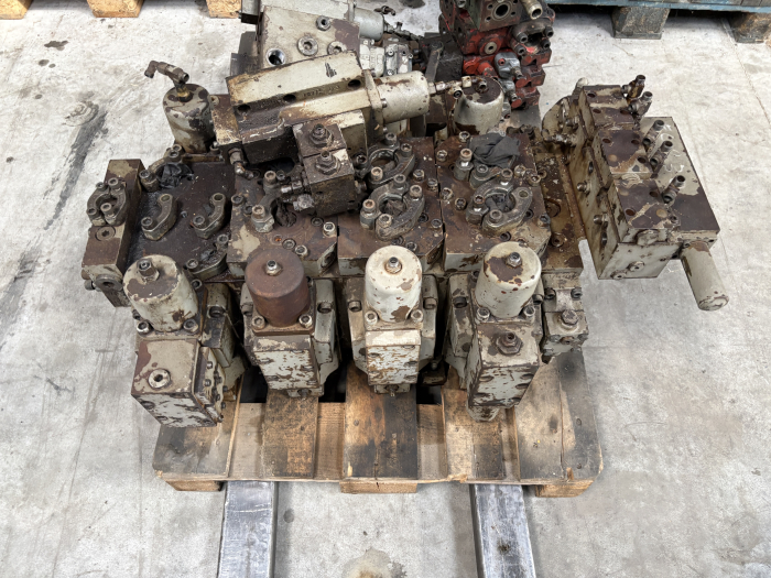 Distribuitor hidraulic 936-36275 30301 - Volvo Akerman EC230 [2]