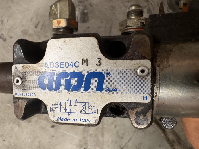 Distribuitor hidraulic Aron AD3E04C - 1 secție [2]